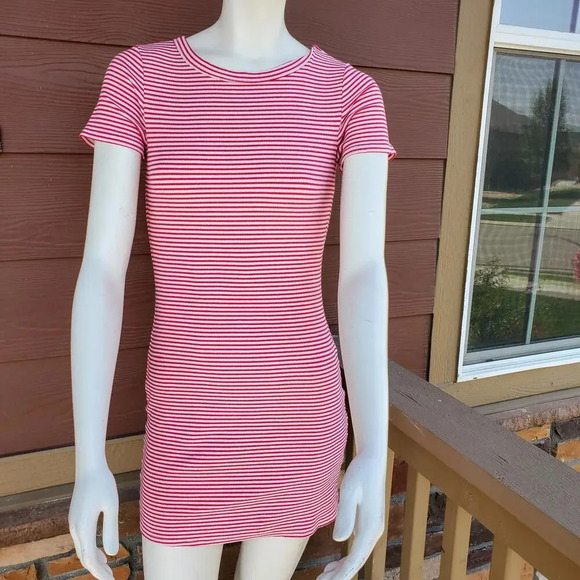 J Roberts Magenta Pink and White Striped Bodycon Mini Dress Size Medium NWOT - Picture 1 of 13